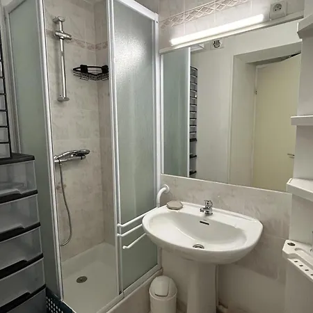 Moderne Avec Piscine, Proche Et Commodites, Saint-cyprien - Fr-1-732-71 Apartment *